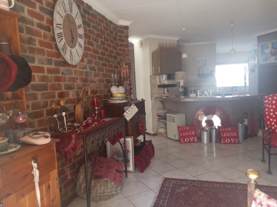 2 Bedroom Property for Sale in Pellissier Free State